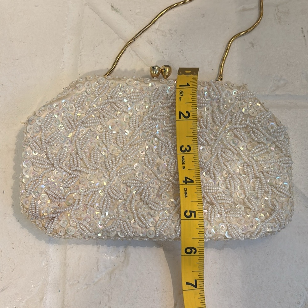 Vintage Beaded Snap Close Bag Made in Hong Kong with Original Box - Picture 9 of 9